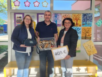 Parkstettener Basarteam spendete an die Dr.-Johann-Stadler-Schule